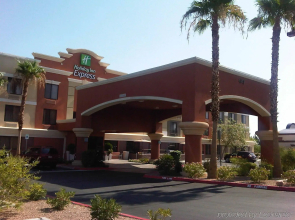 Holiday Inn Express Hotel & Suites Henderson by IHG
