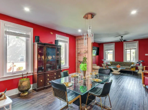 Walkable Neighborhood: Updated Morton Home!