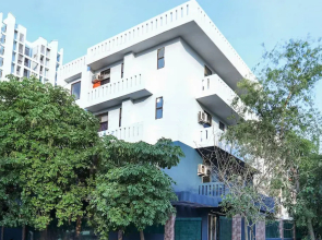 SilverKey Executive Stays 30271 Shoprix mall Sector 61