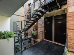 The Somos Flats Laureles