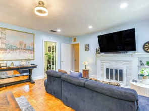 Cozy Gainesville Home ~ 1 Mi to University!