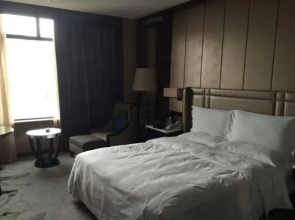 Tibet Minshan Hotel
