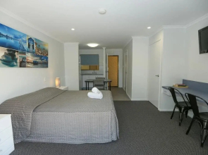 Beach n Reef Motel Self Contained Units