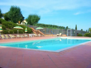 Farmhouse in Tuscany With Pool & Wine Tasting