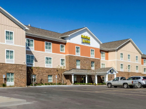 MainStay Suites Hackberry Sportsman's Lodge
