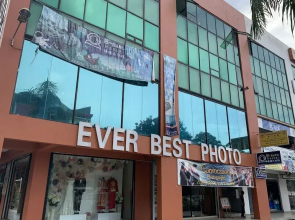 Spot On 89900 Jesselton Capsule Inn