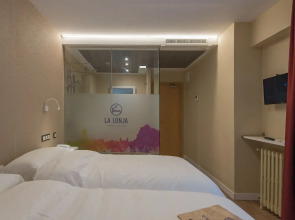 Hostal La Lonja