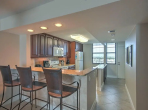 Sst3-1004 - South Seas Tower 2 Bedroom Condo by Redawning