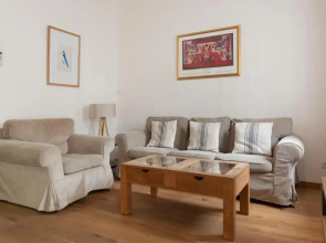 Akira Flats Roger de Flor Chic apartment