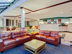 Days Inn by Wyndham Bay City