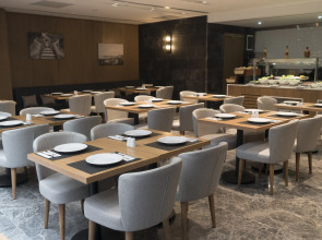 Yuksel Istanbul Yenikapi