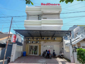 RedDoorz near Mall Ratu Indah 3