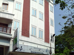 Chaplin Hotel Pondicherry