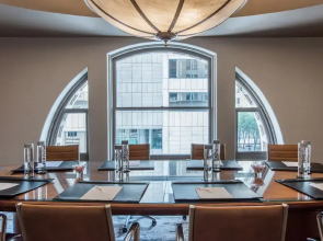 Magnolia Hotel Dallas Downtown