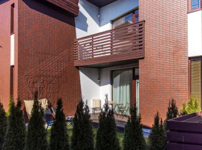 Peaceful Time Residence, By Cohost