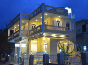Royal's Studios