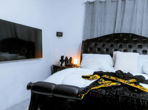 3 bedroom Executive House Ensuite