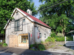 Lily Garden Bed and Breakfast
