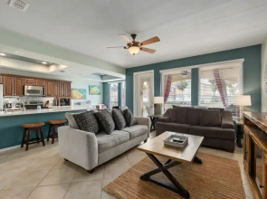 Harborside Townhome in Beautiful Laguna Vista