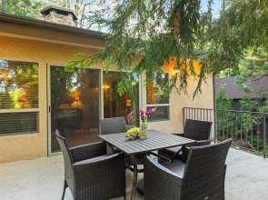 The Fairway Hideaway by Avantstay Game Room, Outdoor Dining & Near Lake Arrowhead