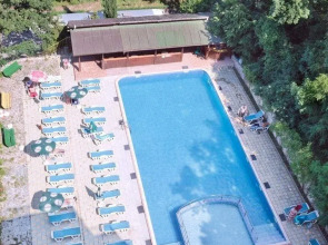 Sunny Varshava Hotel