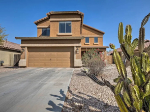 Maricopa Home w/ Outdoor Seating, 2 Mi to Golf!