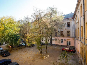Old Square Apartments 3