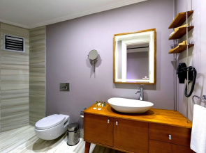 Walton Hotels Galata