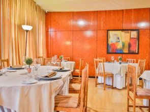 AP Hotel and Parking