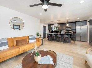 Mid Century Modern Boise-River Bungalow w/ Hot Tub