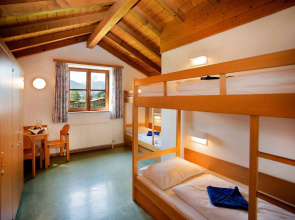 JUNGES HOTEL ZELL AM SEE - Hostel