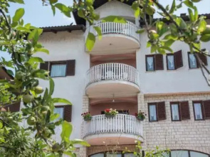 Apartments Jela