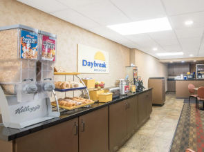 Days Inn by Wyndham Duluth Lakewalk