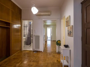 Elite Downtown Central 5th Floor Apartment