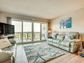 St Helena Island Condo - 1/2 Mi to Beach