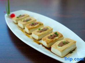 Ji Yun Resort (Yangshuo Ten-mile Gallery Yulong River)