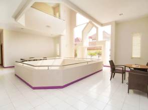 Airy Stasiun Balapan Natuna 4 Solo