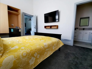 Refresh109 on Cameron