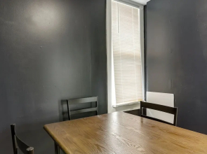 Cozy Downtown Sandusky Gem - 1 Mi to Lake Erie!