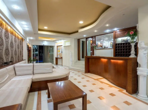 Apollo Apartments