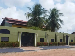 Casa com Piscina 50000 lts Área Gourmet