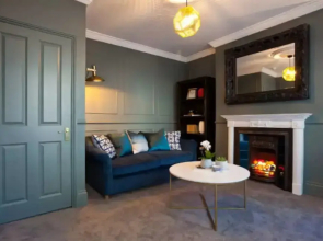 Beautiful Regency Apartment In Fantastic Location