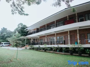 Saung Dolken Syariah Resort & Hotel
