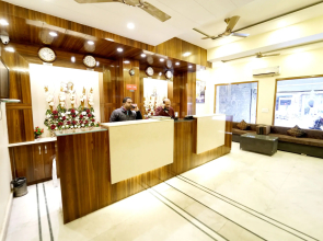 Hotel Roopa International