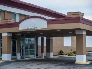 Red Roof Inn & Suites Piqua