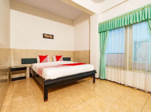 OYO 2855 Sartika Hotel Pati
