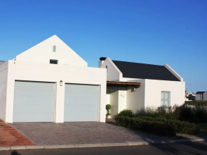 6 Sea Diamond Self catering