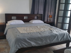 Hotel La Cueva De Limón
