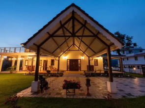 Claire 1br luxurious room overlooking plantation