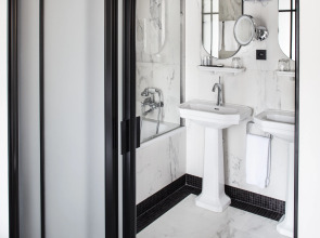 Lenox Montparnasse Hotel